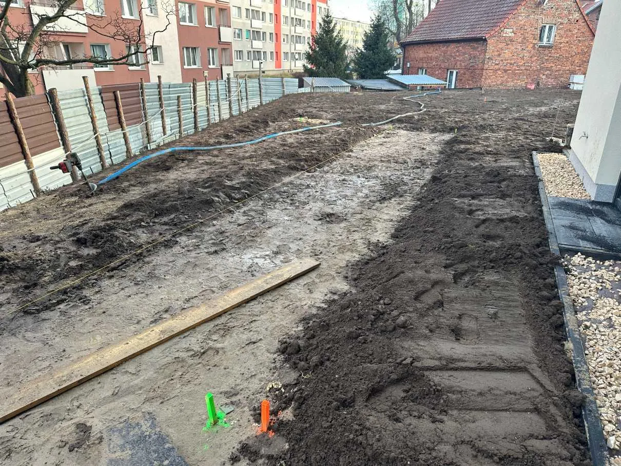 Zagęszczanie i układanie kostki stogi (4)