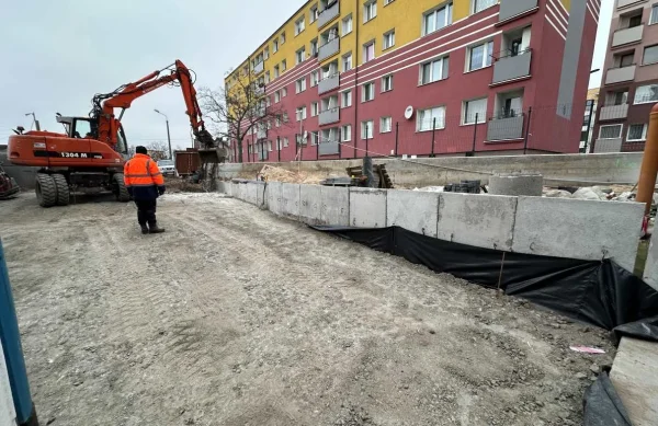 Zagęszczanie i układanie kostki stogi (7)