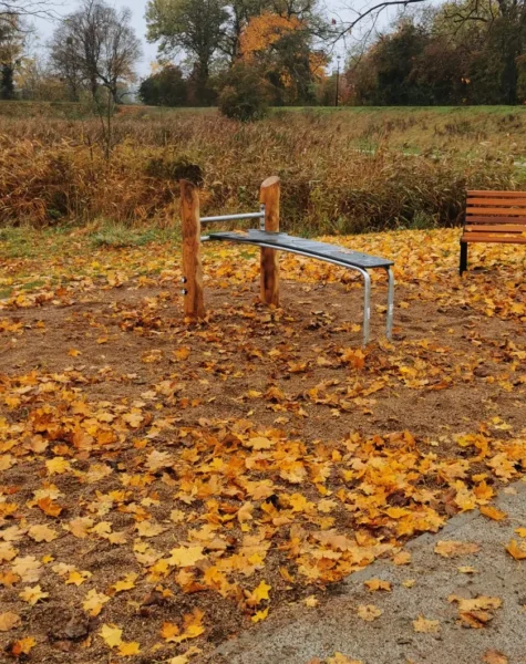 Place zabaw nawierzchnie bezpieczne (15)