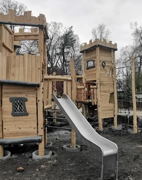 Place zabaw nawierzchnie bezpieczne (6)