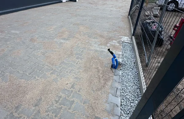 Układanie płyt utwardzanie terenu kanalizacja burzowa